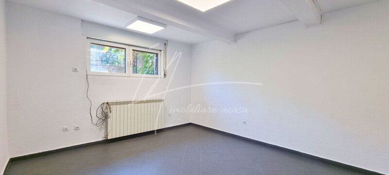 Cotroceni, apartament decomandat, demisol cu 4 camere in suprafata de 82,73mp!