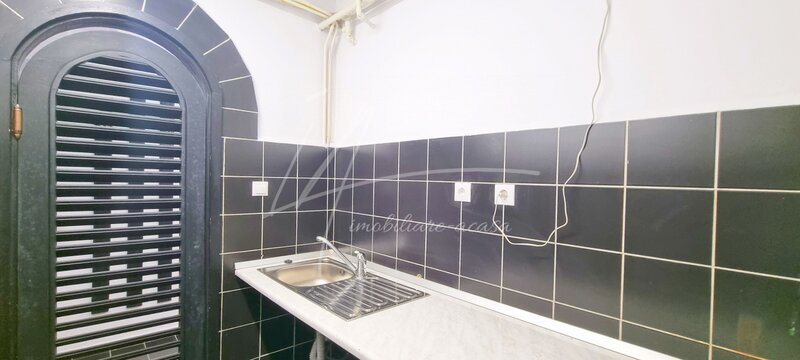 Cotroceni, apartament decomandat, demisol cu 4 camere in suprafata de 82,73mp!